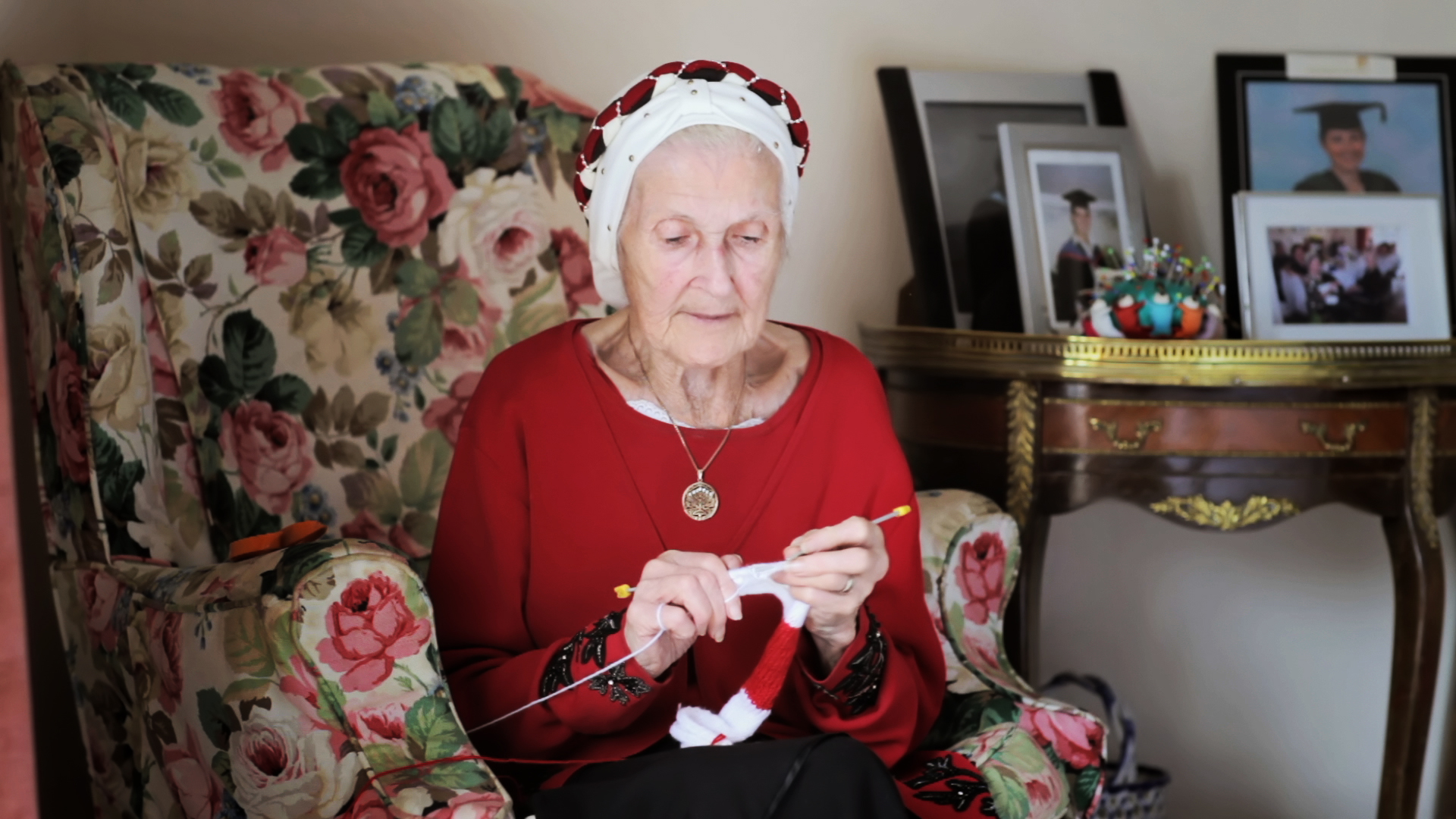 Fay knitting red jumper